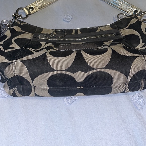 Coach Poppy Signature Groovy Shoulder Cross Bag - Picture 4 of 7